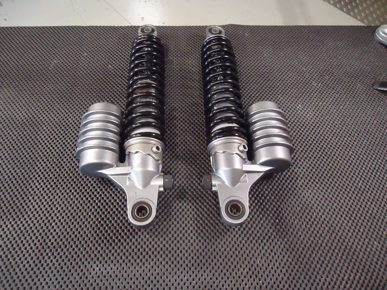 Kawasaki 750 Zephyr Sock Absorbers ZR750 Rear Shocks