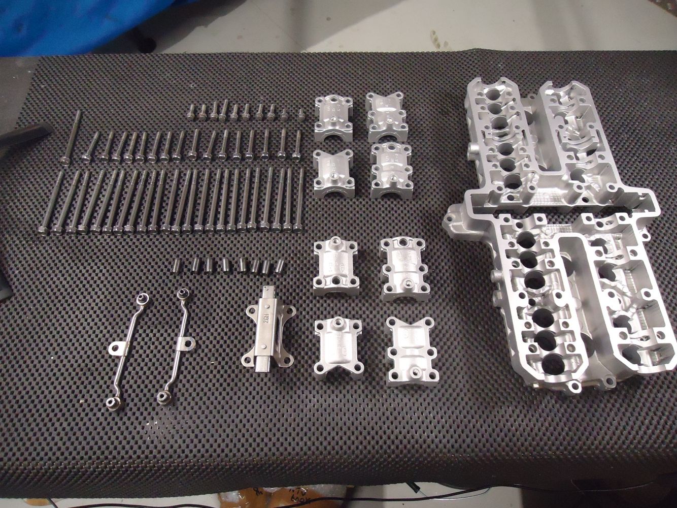 Yamaha FZR1000 Genesis Camshaft Tray FZR1000 Upper Cylinder Head