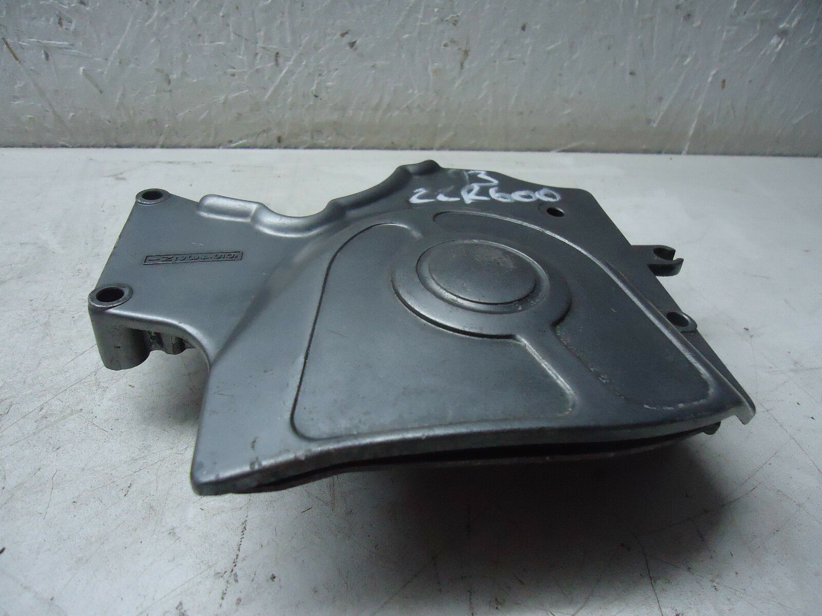 Kawasaki ZZR600 Sprocket Cover 1993 