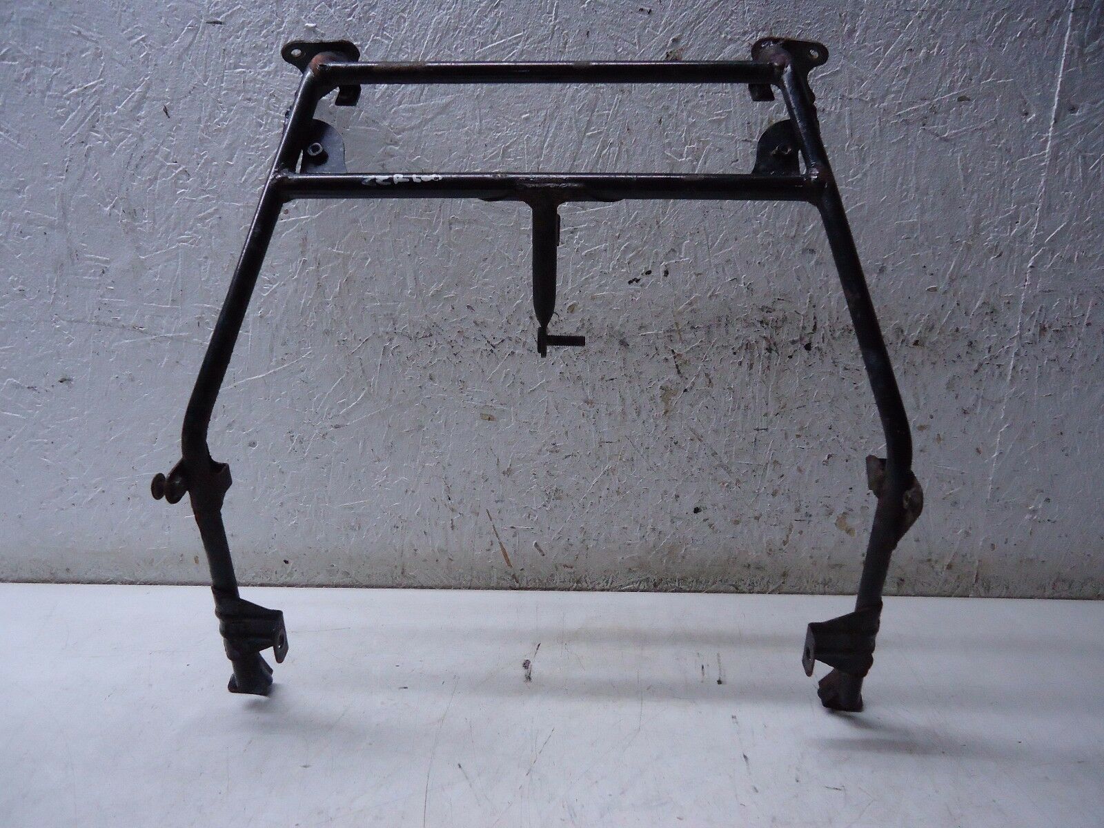 KAWASAKI ZZR600 RADIATOR MOUNT FRAME 