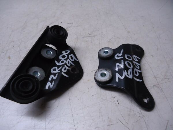 Kawasaki ZZR600 Fuel Tank Mount Brackets