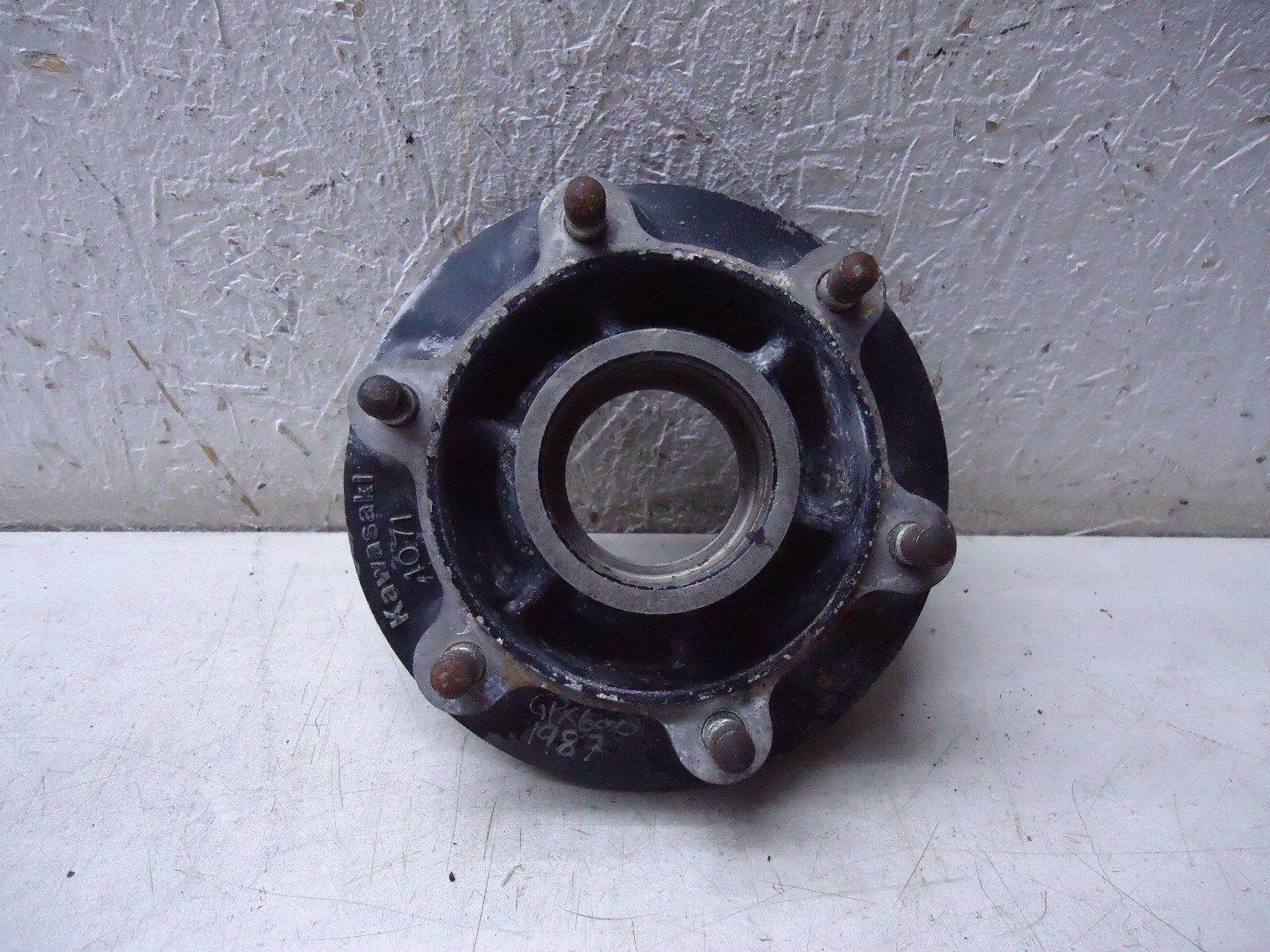 Kawasaki GPX600R Rear Wheel Hub Sprocket Carrier