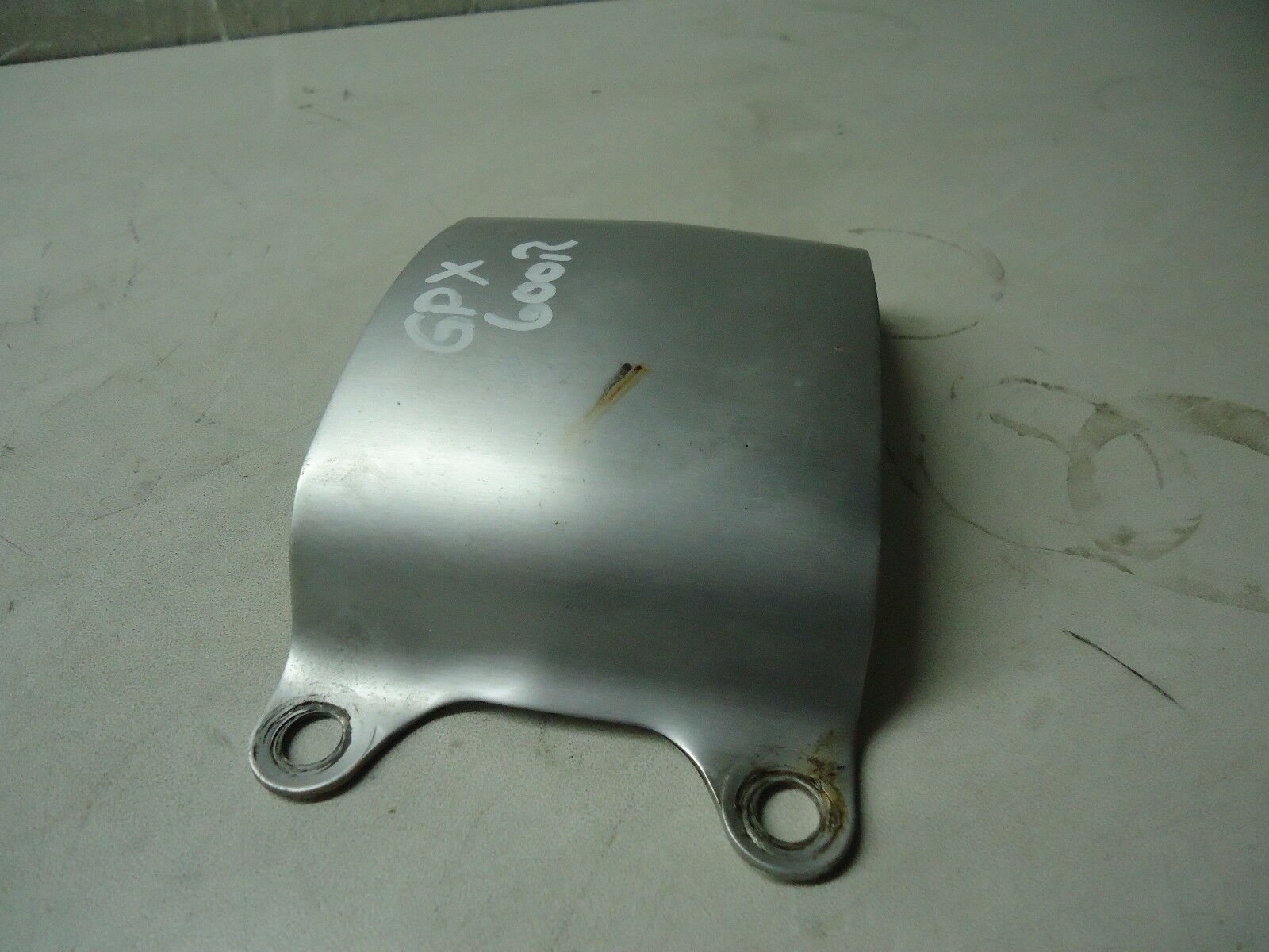 Kawasaki GPX600R Mudguard Fender Brace