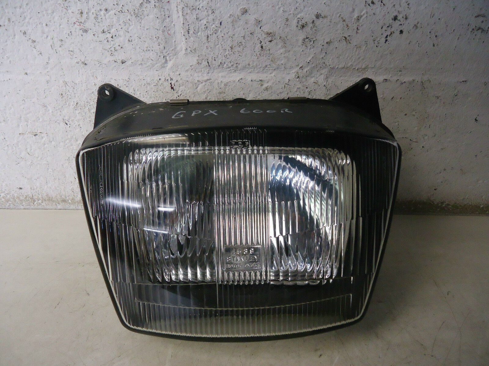 KAWASAKI GPX600R HEADLIGHT 1988 GPX600 HEADLIGHT