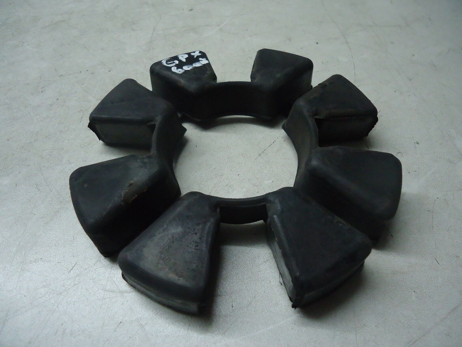 Kawasaki GPX600R Cush Drive Rubbers 1988 