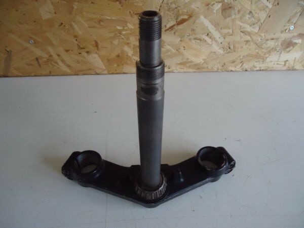 Kawasaki GPZ750R Lower Fork Yoke