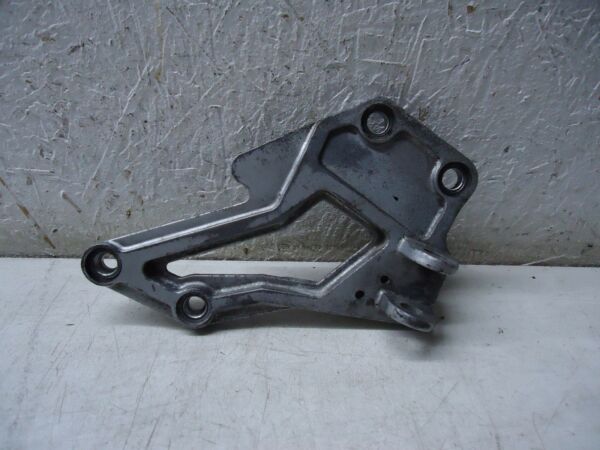 Kawasaki GPX750R Front Footrest Hanger