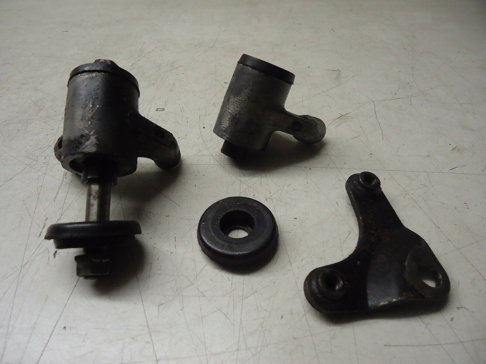Kawasaki GPX750R Engine Mount Brackets