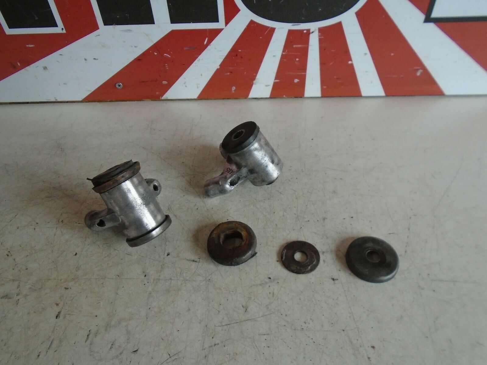 Kawasaki GPX750R Engine Mount Brackets 1987 GPX750 Engine Bushes